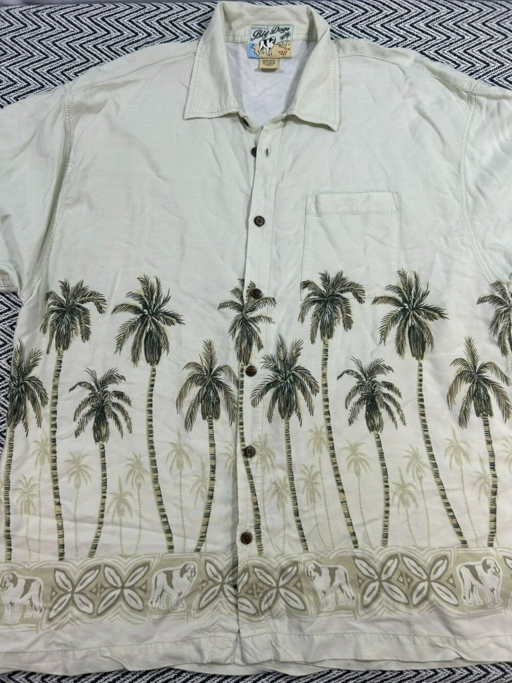 Big Dogs Mens Button-Down Cream Palm Tree Print Shirt X-Large 100% Rayon Tropica